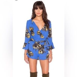 Free People Romper Women's Blue Size Medium Ruffles Floral Short Vacation Summer